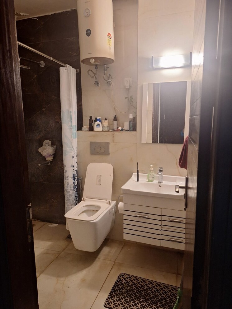 Bathroom, ansal-api-esencia 4 Bedroom 2700 Sq.Ft. Builder Floor In Sector 67 Gurgaon 9399847