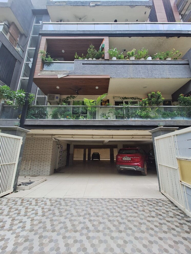 Kitchen, ansal-api-esencia 4 Bedroom 2700 Sq.Ft. Builder Floor In Sector 67 Gurgaon 9399847