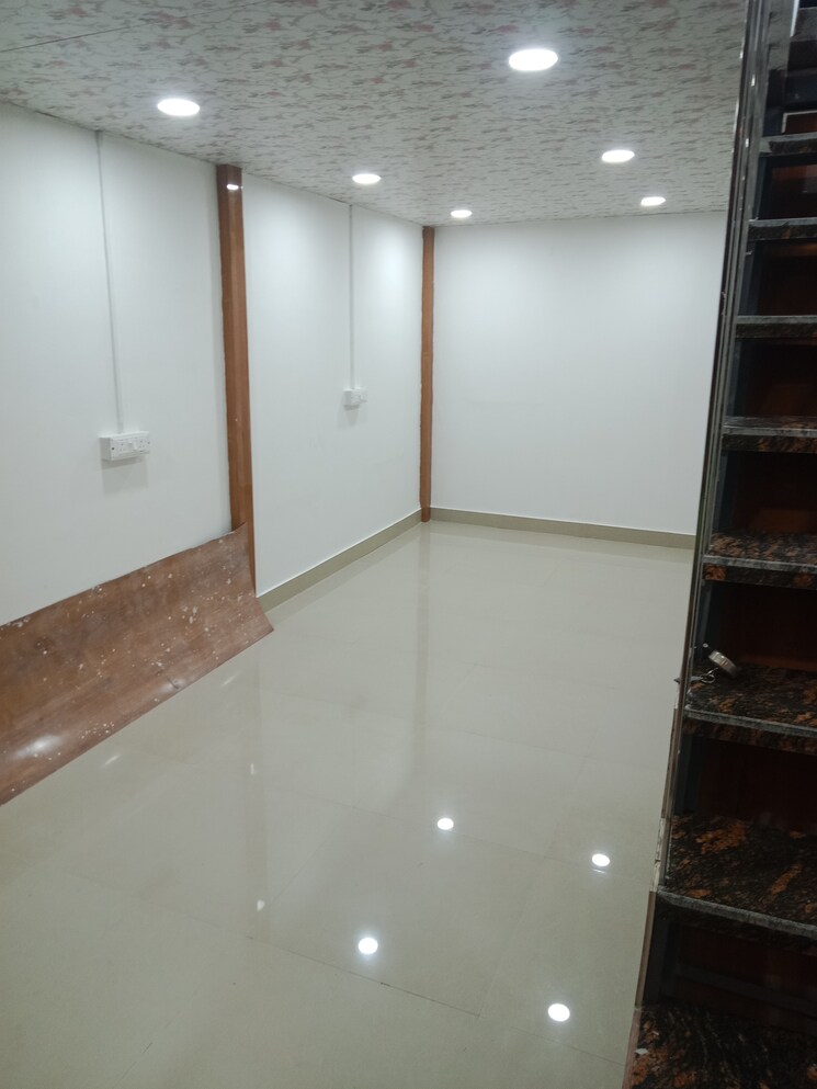 undefined, gaur-city-center Commercial Shop 450 Sq.Ft. In Sector 4 Greater Noida Greater Noida 9399868