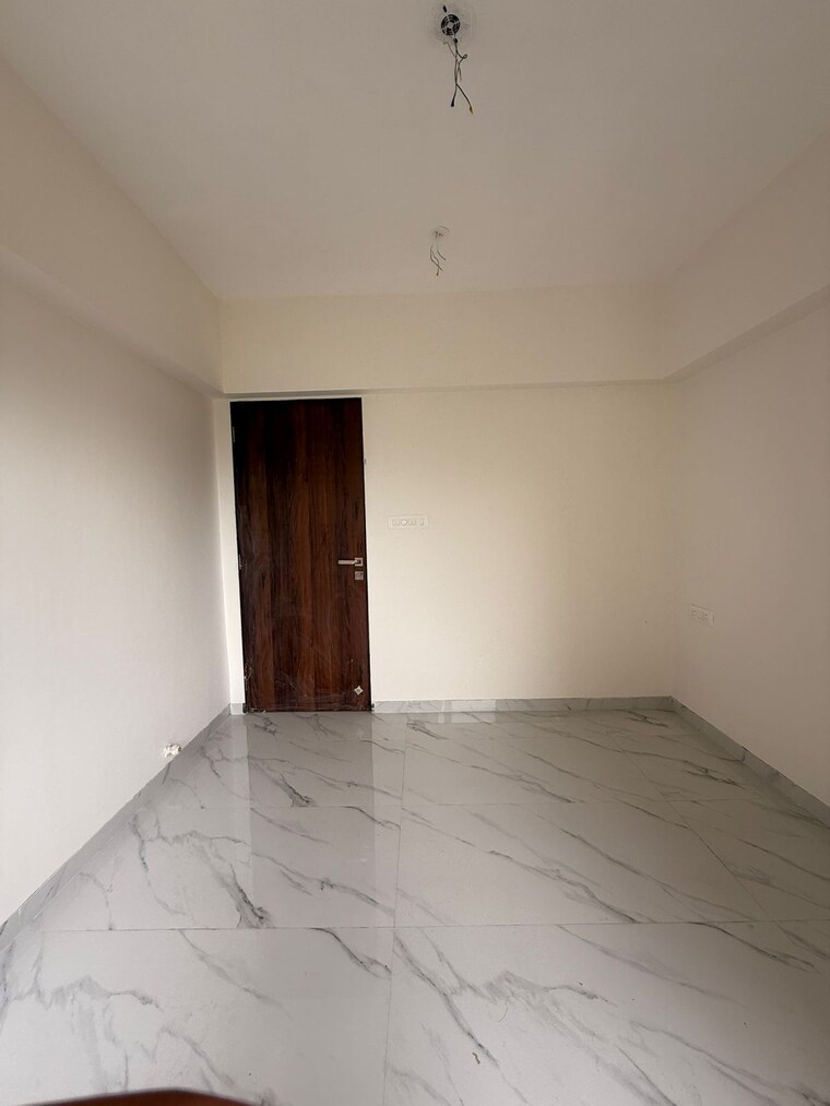 Room, vraj-gateway-aparna-chs 2 Bedroom 617 Sq.Ft. Apartment In Borivali West Mumbai 9399622