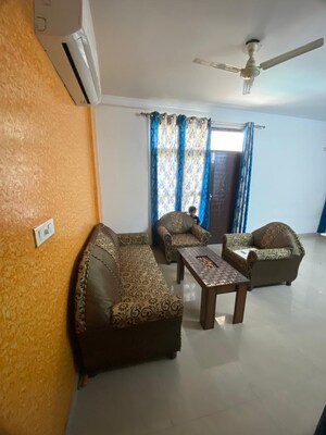 Living Room in 4 BHK Apartment at Ambala Highway – for Rent