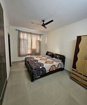 Bedroom in 4 BHK Apartment at Ambala Highway – for Rent