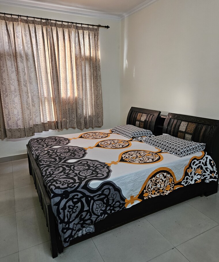 Bedroom, ambala highway 4 Bedroom 1800 Sq.Ft. Apartment In Ambala Highway Zirakpur 9399924