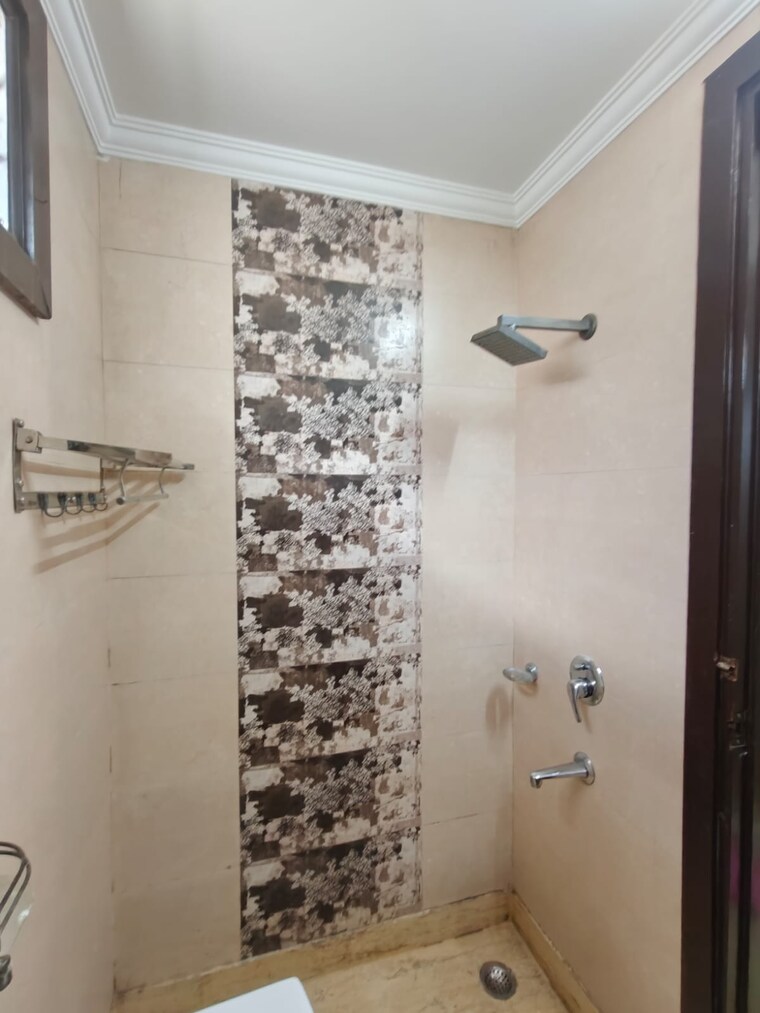 Bathroom, sector 23 3 Bedroom 2108 Sq.Ft. Independent House In Sector 23 Gurgaon 9400769