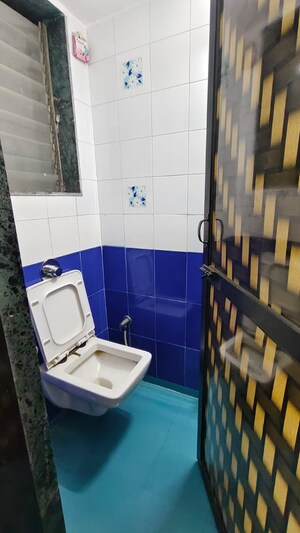 Bathroom in 1 BHK Apartment at Swapnalok Apartment Andheri, Andheri East – for Sale