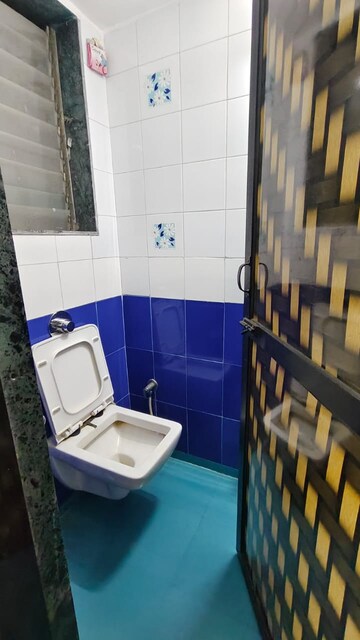 Bathroom in 1 BHK Apartment at Swapnalok Apartment Andheri, Andheri East – for Sale