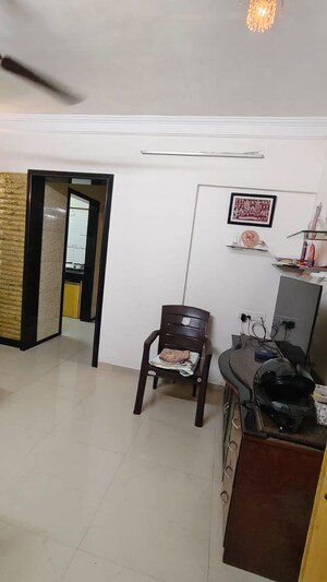 Living Room in 1 BHK Apartment at Swapnalok Apartment Andheri, Andheri East – for Sale