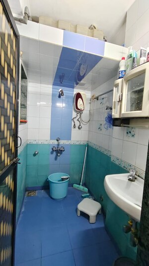 Team Area in 1 BHK Apartment at Swapnalok Apartment Andheri, Andheri East – for Sale