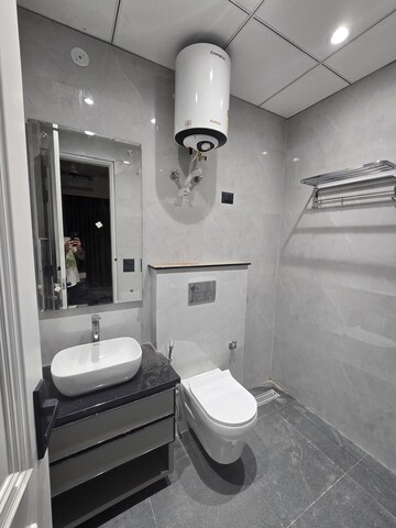 Bathroom in 2 BHK Builder Floor at Sector 46 – for Rent