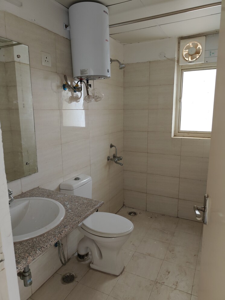 Bathroom, emaar-palm-gardens 3.5 Bedroom 1900 Sq.Ft. Apartment In Sector 83 Gurgaon 9400393
