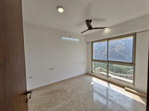 Room in 1 BHK Apartment at Hiranandani Zen Maple, Powai – for Rent