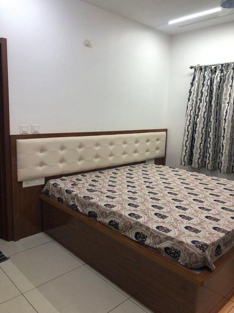 Bedroom, l-t-raintree-boulevard 3.5 Bedroom 1985 Sq.Ft. Apartment In Hebbal Bangalore 9400368