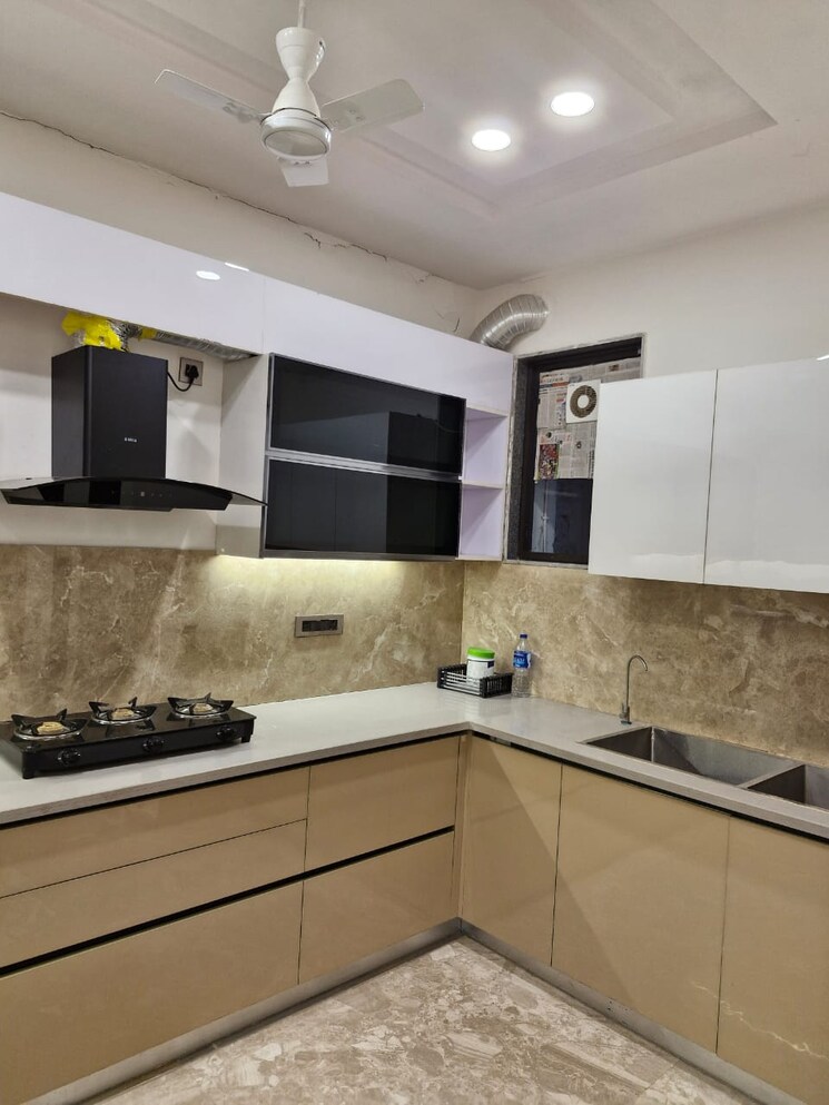 Kitchen, sector 55 1.5 Bedroom 850 Sq.Ft. Builder Floor In Sector 55 Gurgaon 9400429