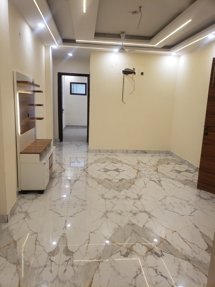 2 BHK Builder Floor For Sale in Rahul Mishra 