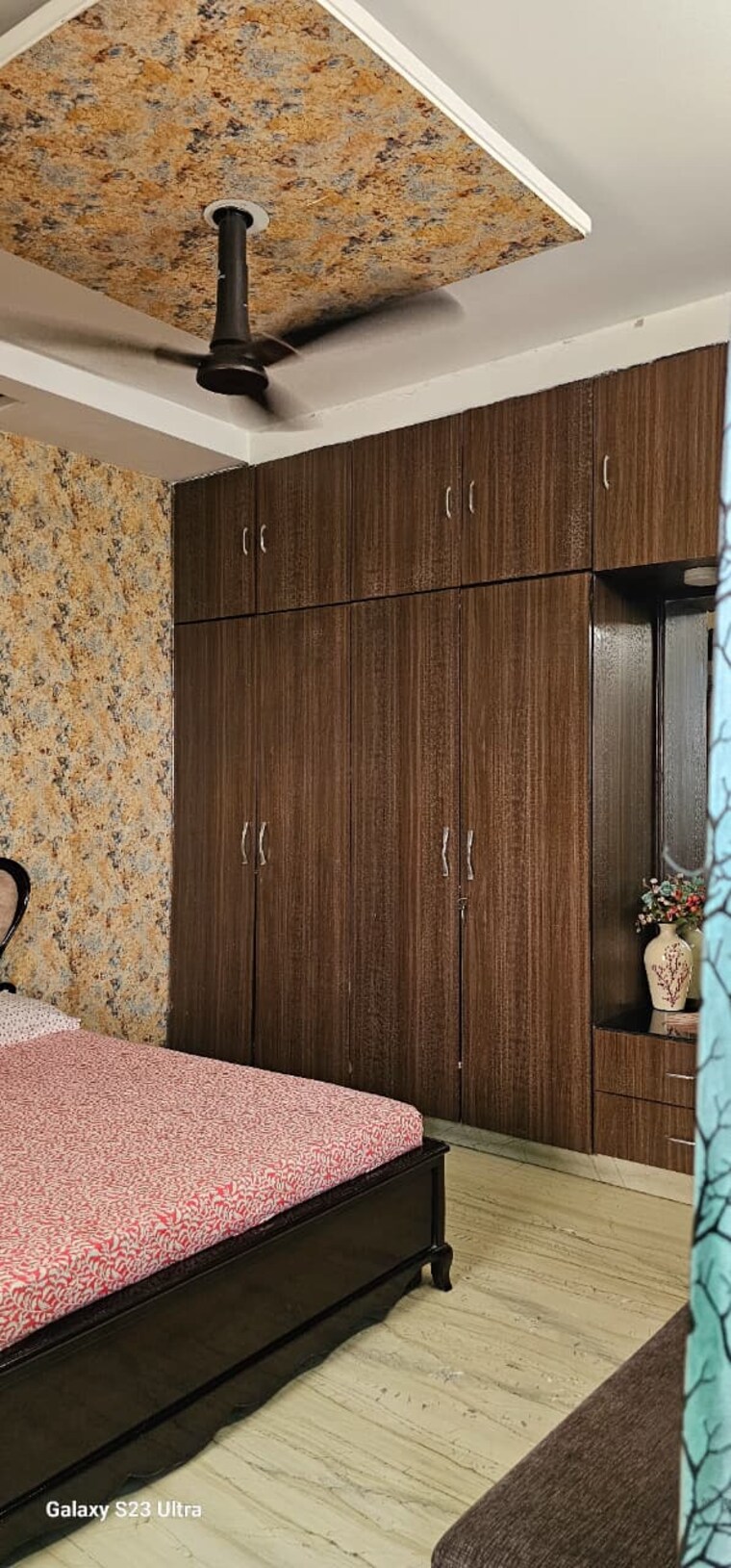 Room, rohini sector 25 3 Bedroom 900 Sq.Ft. Builder Floor In Rohini Sector 25 Delhi 9400589