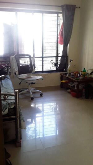 Team Area in 2 BHK Apartment at Lokhandwala Infrastructure Spring Leaf, Kandivali East – for Rent