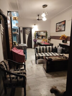 Living Room in 2.5 BHK Builder Floor at Ramprastha Colony – for Sale