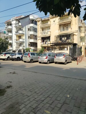 2.5 BHK Builder Floor For Sale in Ramprastha Colony