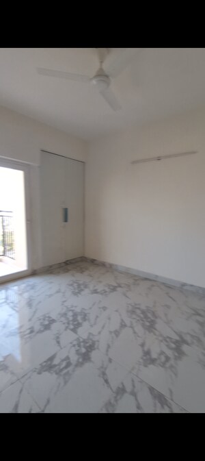 Room in 2 BHK Apartment at Arocon Rainbow, Mahurali – for Rent