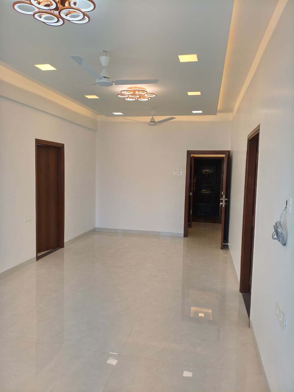 2.5 BHK 1300 Sq.Ft. Apartment in Mayflower