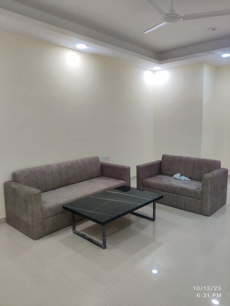 Living Room, sector 31 2 Bedroom 1460 Sq.Ft. Builder Floor In Sector 31 Gurgaon 9400861