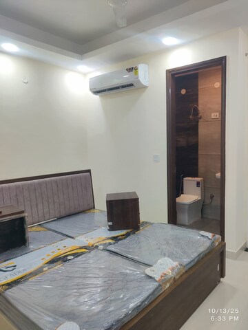 Bedroom in 2 BHK Builder Floor at Sector 31 – for Rent