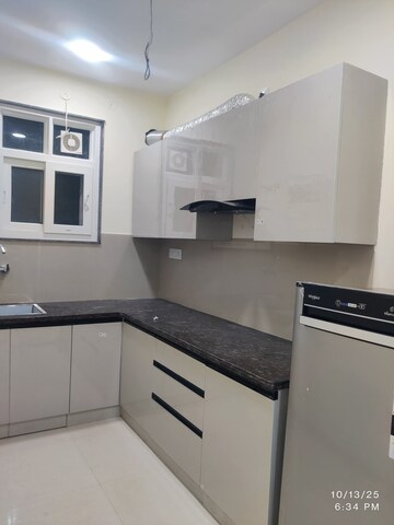 Kitchen in 2 BHK Builder Floor at Sector 31 – for Rent