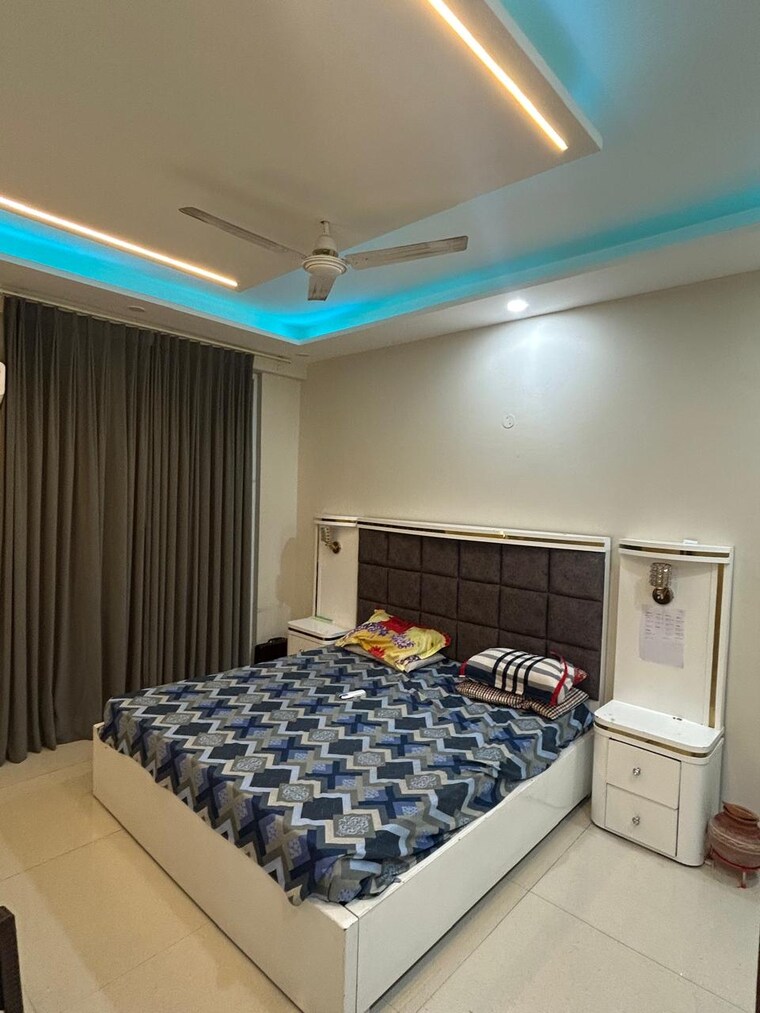 Bedroom, maya-green-lotus-saksham 3 Bedroom 1850 Sq.Ft. Apartment In International Airport Road Zirakpur 9400722