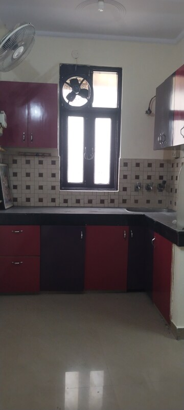 Kitchen in 2 BHK Builder Floor at Mayur Vihar Phase 1 – for Rent