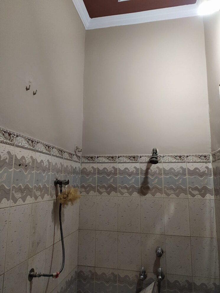 Bathroom, saya-gold-avenue 2 Bedroom 1080 Sq.Ft. Apartment In Vaibhav Khand Ghaziabad 9400853