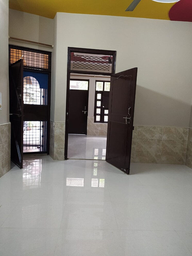 Room, saya-gold-avenue 2 Bedroom 1080 Sq.Ft. Apartment In Vaibhav Khand Ghaziabad 9400853