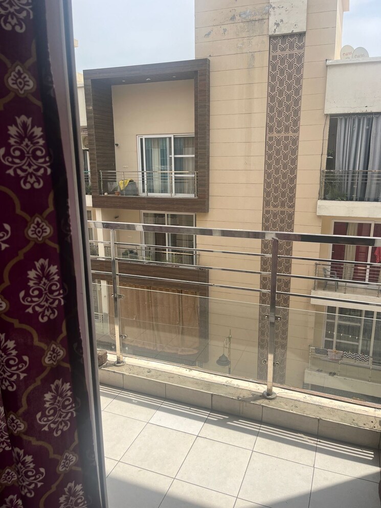 Balcony, high ground 4 Bedroom 2200 Sq.Ft. Apartment In High Ground Zirakpur 9400858