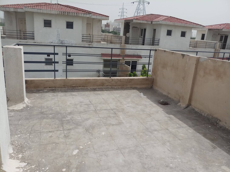 Terrace, paramount-golfforeste 2 Bedroom 1507 Sq.Ft. Villa In Zeta I Greater Noida Greater Noida 9400982