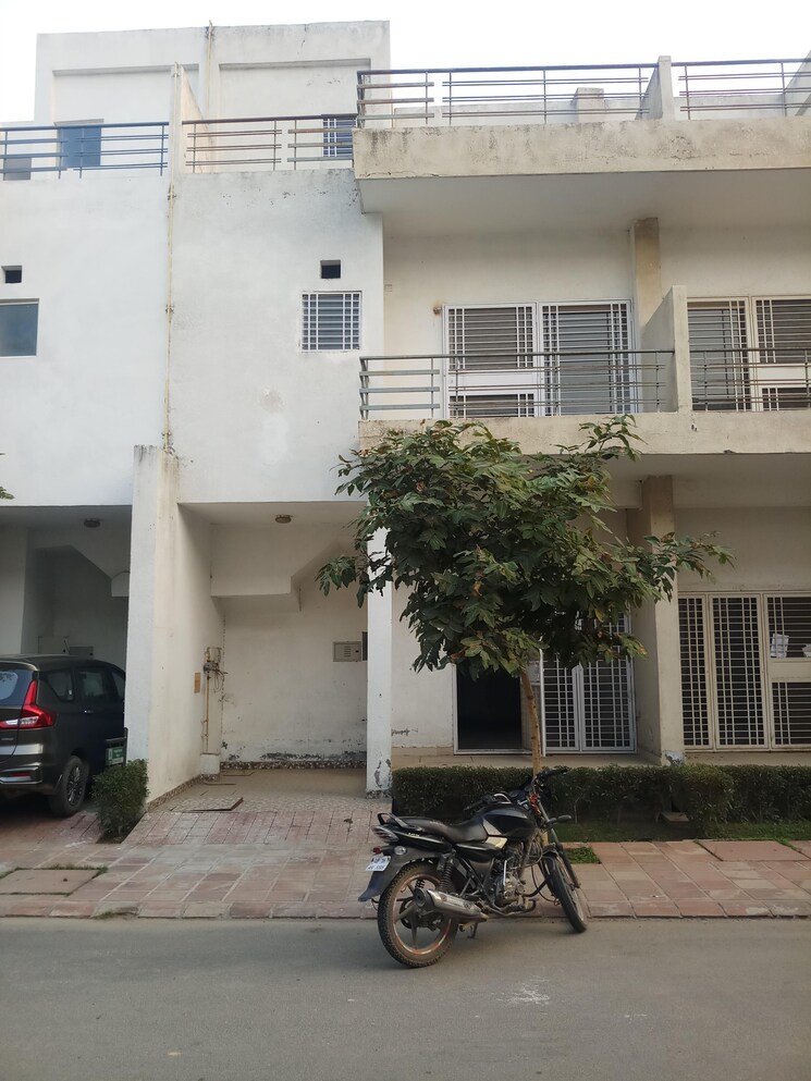 Exterior View, paramount-golfforeste 2 Bedroom 1507 Sq.Ft. Villa In Zeta I Greater Noida Greater Noida 9400982