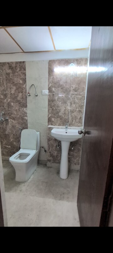 Bathroom in 2 BHK Apartment at Palm Marina Suites, Nh 24 – for Rent