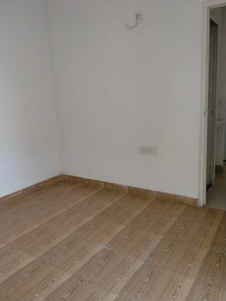 Room, tulip-lemon 2 Bedroom 526 Sq.Ft. Apartment In Sector 69 Gurgaon 9400959