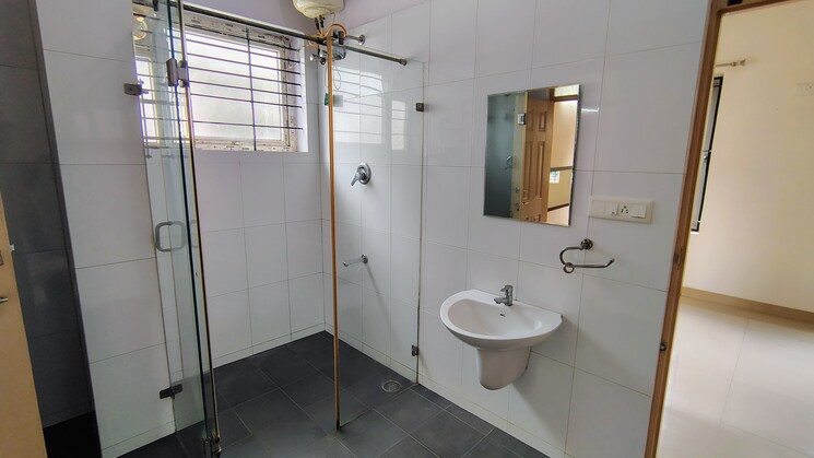 Bathroom, thanisandra 4 Bedroom 3500 Sq.Ft. Villa In Thanisandra Bangalore 9401295