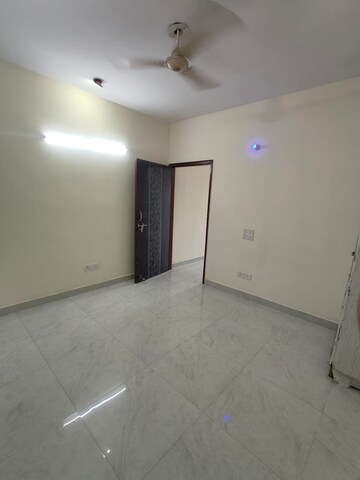 Room in 1.5 BHK Builder Floor at Saket – for Rent