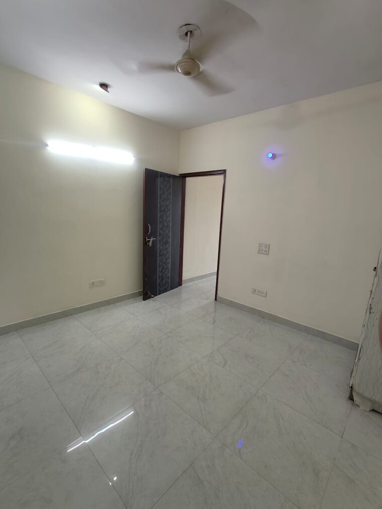 Room, saket 1.5 Bedroom 450 Sq.Ft. Builder Floor In Saket Delhi 9401294