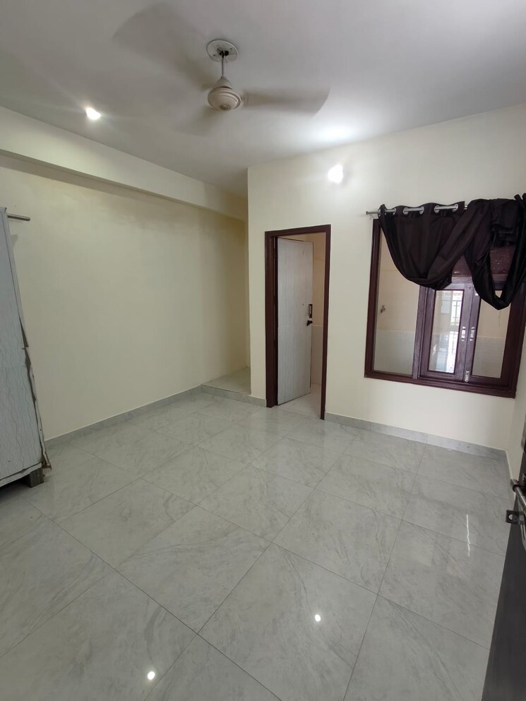 Room, saket 1.5 Bedroom 450 Sq.Ft. Builder Floor In Saket Delhi 9401294