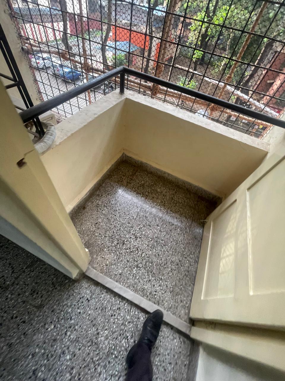 1 BHK Apartment For Rent in Hill Garden