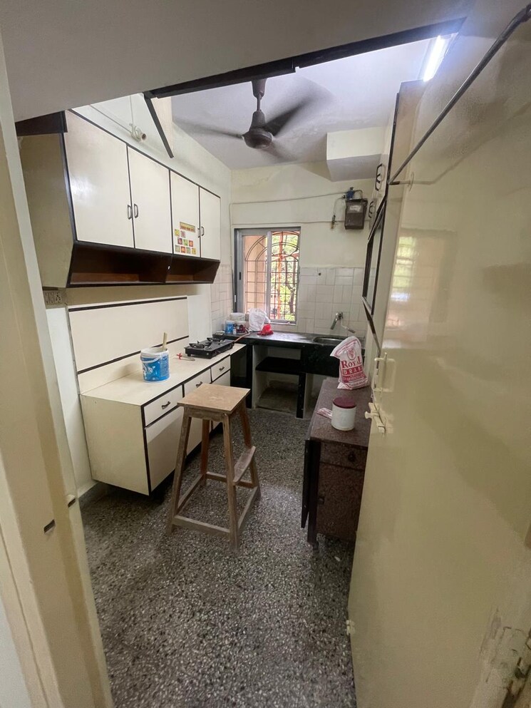 Team Area, hill-garden 1 Bedroom 700 Sq.Ft. Apartment In Manpada Thane 9401280