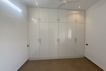 Room in 2 BHK Builder Floor at Marathahalli – for Sale