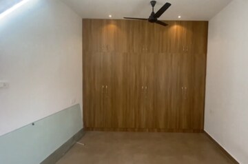 Room in 2 BHK Builder Floor at Marathahalli – for Sale