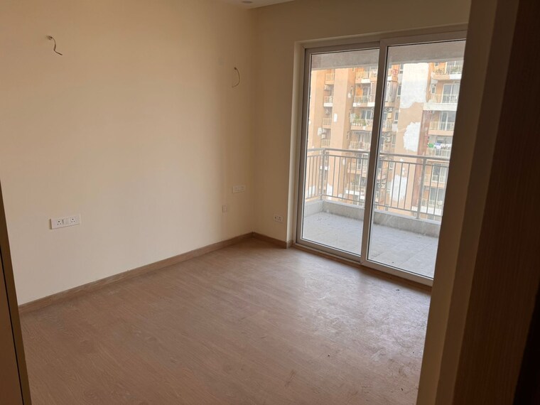 Room, emaar-palm-gardens 3.5 Bedroom 1900 Sq.Ft. Apartment In Sector 83 Gurgaon 9401398