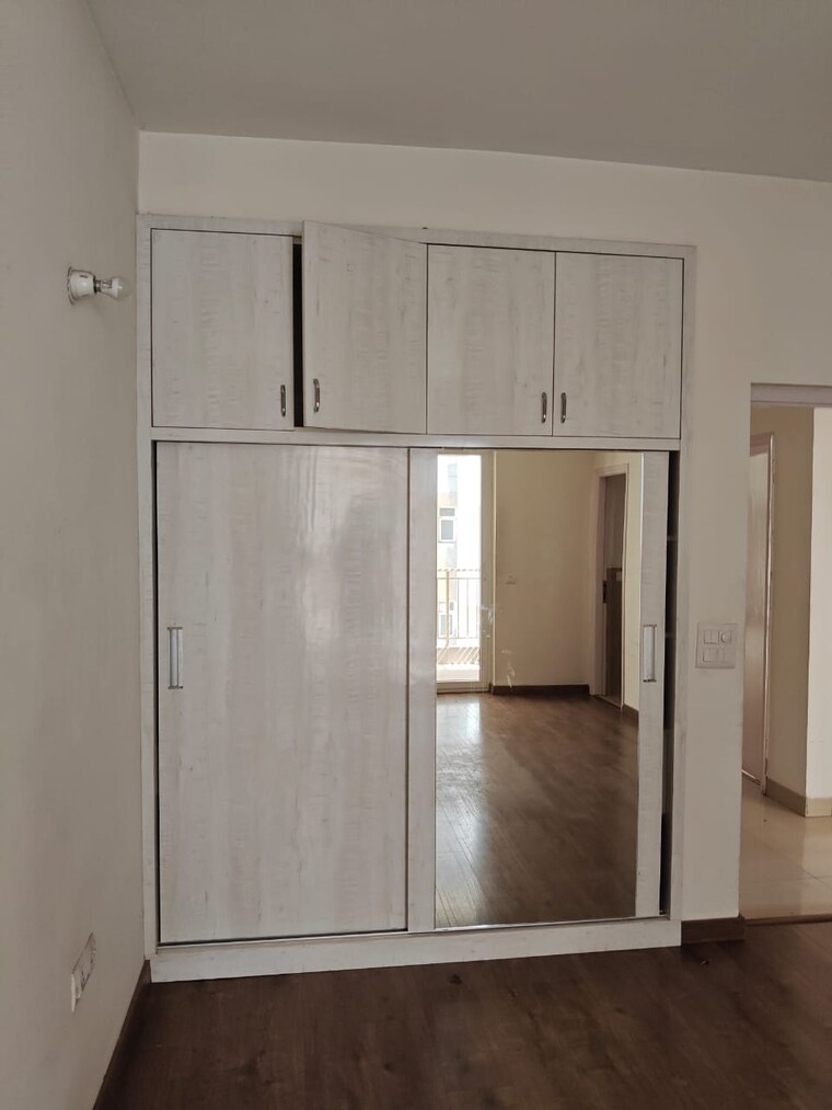 Room, emaar-palm-gardens 3.5 Bedroom 1720 Sq.Ft. Apartment In Sector 83 Gurgaon 9401585