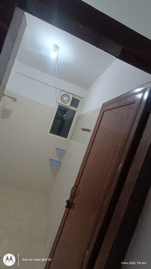 Furnished Amenities in 4 BHK Apartment at Kbnows Apartment, Sector 16 Greater Noida – for Rent