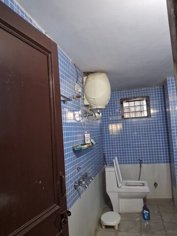 Bathroom in 2 BHK Builder Floor at Dehrakhas – for Rent