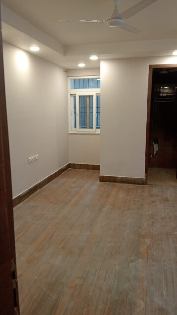 Room in 3 BHK Apartment at Greater Kailash I – for Rent