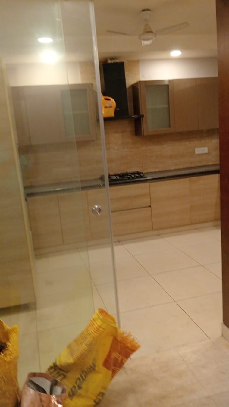 Bathroom, greater kailash i 3 Bedroom 1850 Sq.Ft. Apartment In Greater Kailash I Delhi 9401739